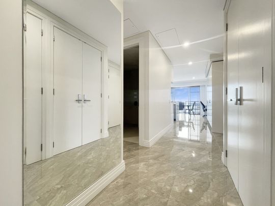 Newly renovated furnished 2 bedroom Apartment!! - Photo 1