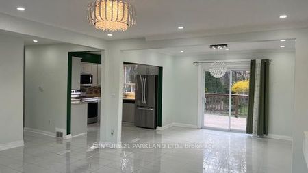 For Lease - 8 Kingsmere Crescent, Toronto, Ontario - Photo 4