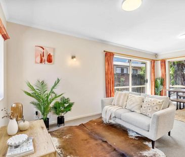 Hidden surprise in Whau Valley - Photo 1