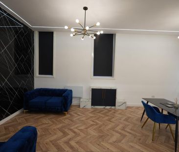 2 bedroom ground floor flat to rent - Photo 2