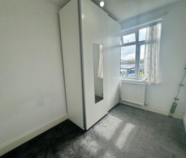 a Blenheim Road, Harrow - Photo 3