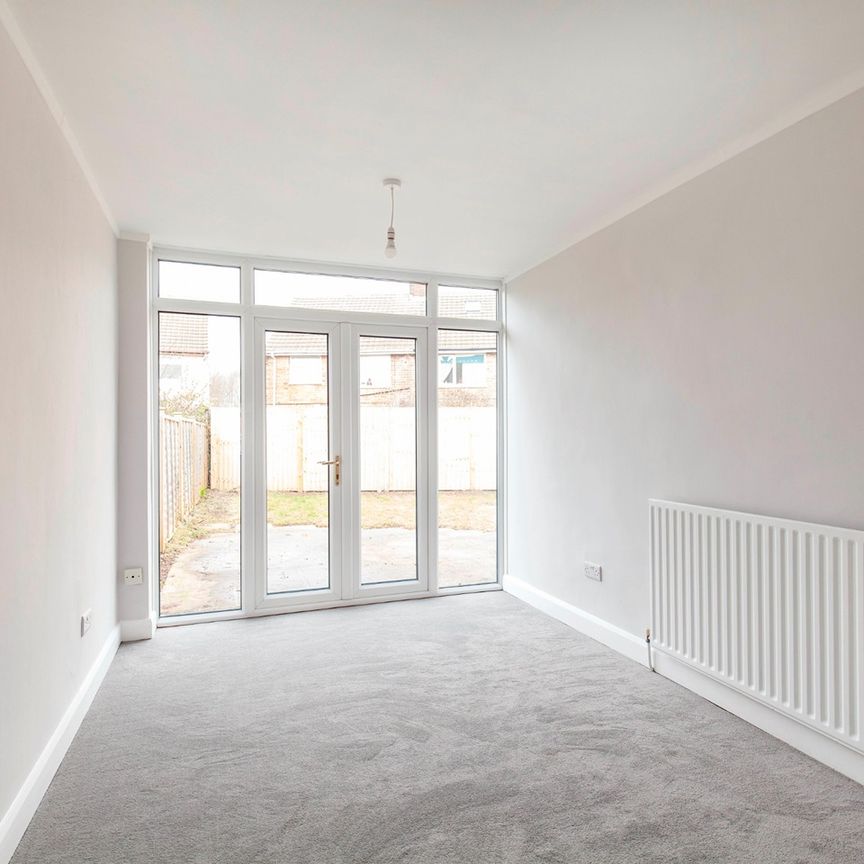 3 Bed Semi-Detached House, Clifton Crescent, S9 - Photo 1