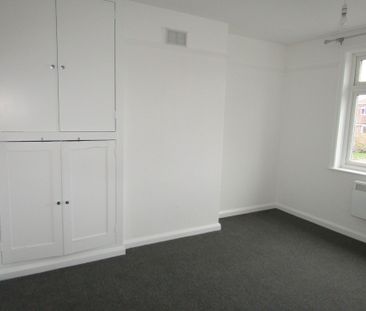 1 bed Apartment - To Let - Photo 4
