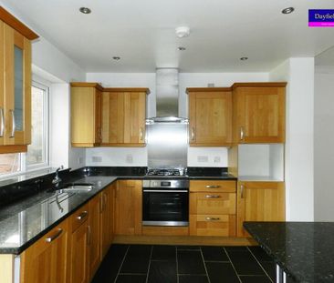 4 bedroom terraced house to rent - Photo 5