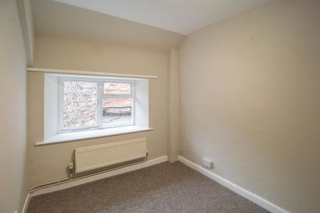 3 bedroom maisonette to rent - Photo 4