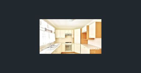 4-Bedroom Home with Three Bay Garage in the heart of Bray Park - Photo 2