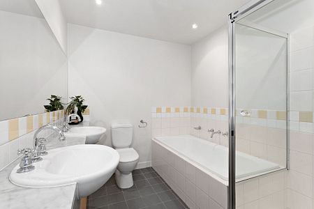 Unit 6/221 Dandenong Road, Windsor. - Photo 4