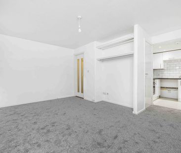 Pennycroft Pixton Way, Croydon, CR0 - Photo 1