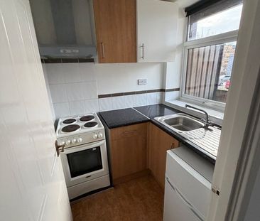 1 Bed Flat, Leen Court, NG7 - Photo 3