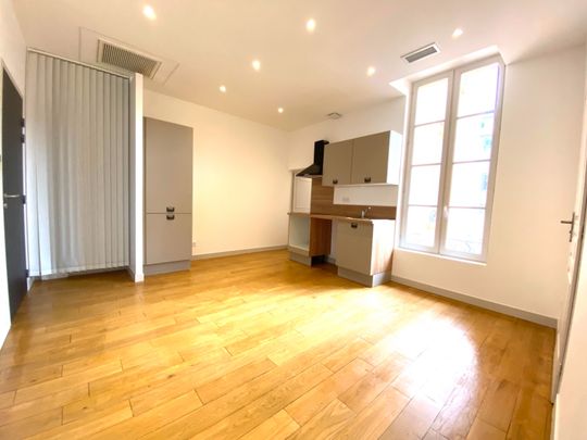 AIX CENTRE VILLE APPARTEMENT T2 CLIMATISE, - Photo 1