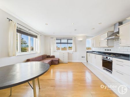 2 bedroom flat to rent - Photo 2