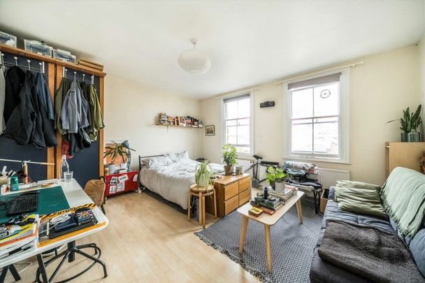 Settles Street, Algate East, E1 - Photo 1