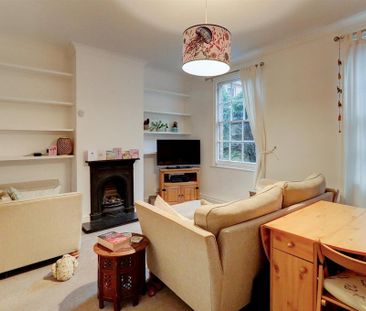 3 bedroom apartment to rent - Photo 2