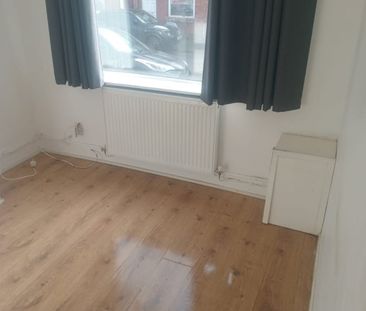 Room in a Shared House, Penn Street, M40 - Photo 2