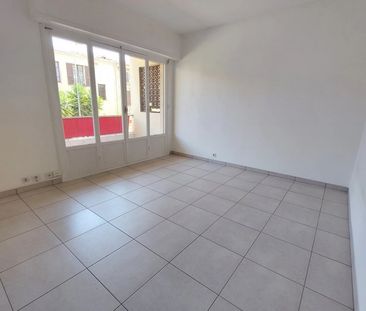 Location Appartement 1 pièce 38m² NICE 06000 - Photo 5