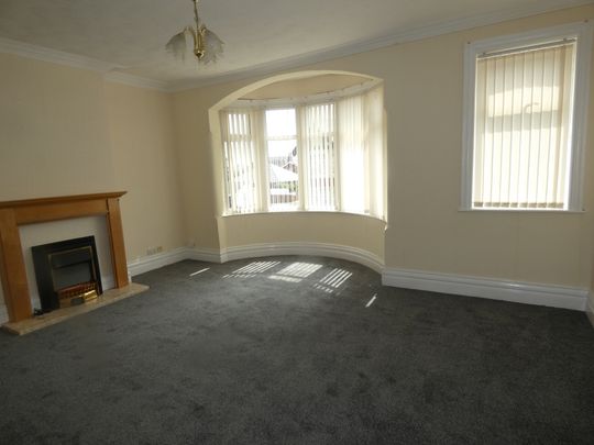 Warley Road Flat 4 - Photo 1