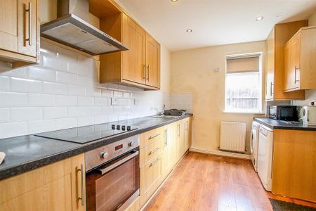 4 bedroom house to rent - Photo 2