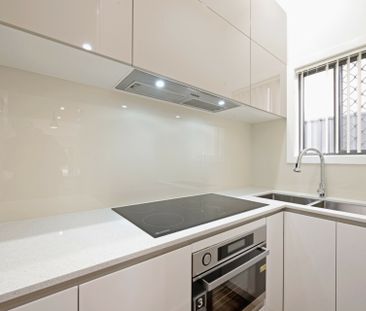 Executive 4 Bedroom Home With Stunning Outlook - Photo 5