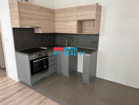 Pronájem bytu 1+kk a garsoniéry 28 m² - Photo 4