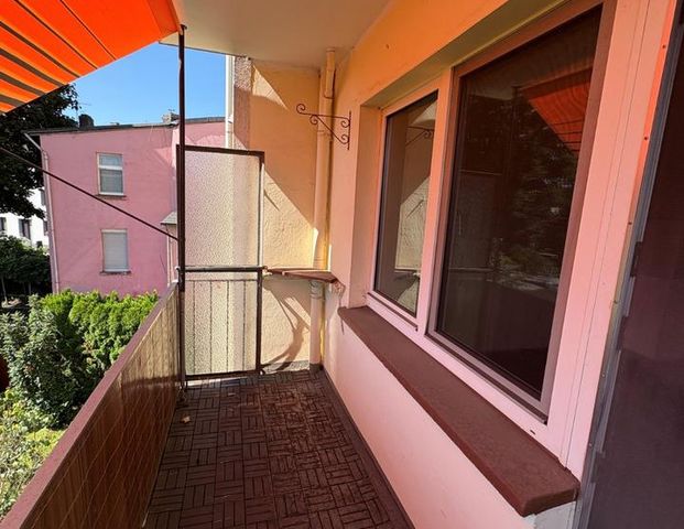 2-Zimmer-Wohnung mit Balkon, 58m² in Meiderich - Photo 1