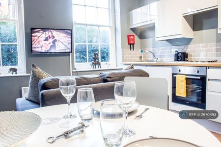 Studio to rent - Photo 2