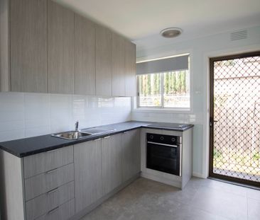 Newly Renovated Villa Unit - Photo 5