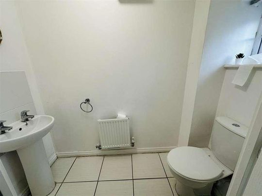 Sargasso Lane, Bermuda Road, CV10 - Photo 1