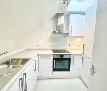 Oakwood Road, St. Albans, Bricket Wood - Photo 4