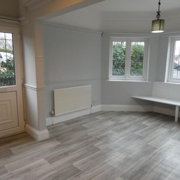 3 bedroom semi-detached house to rent - Photo 1