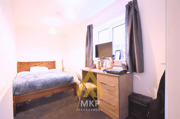 5 bedroom terraced house to rent - Photo 1