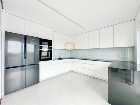 Apartamento T4 em Porto - Photo 2