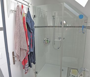 Ruhig gelegene 2.5 Zimmer Wohnung zu vermieten - Photo 4