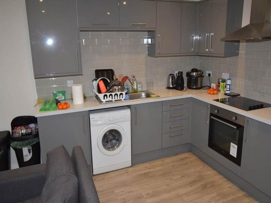 3 bedroom flat to rent - Photo 1