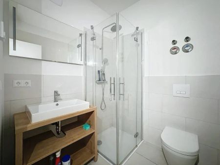 Stilvolle 4-Zimmer-Wohnung mit Dachterrasse mit Concierge-Service in Berlin-Mitte! - Foto 5