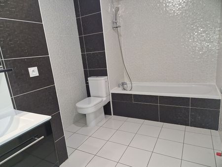 Location Appartement 1 pièce 33m² MERIGNAC 33700 - Photo 3