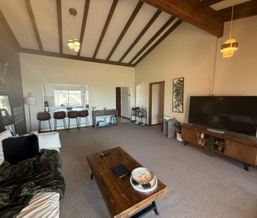 Beachside Beauty! - Photo 2