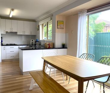 COZY TWO BEDROOM VILLA IN A QUIET LOCATION! CLOSE TO ALL INGLEBURN ... - Photo 3