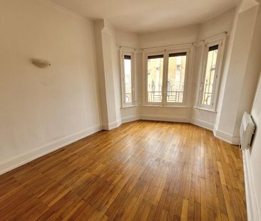 Location Appartement 2 pièces 45m² ECULLY 69130 - Photo 2