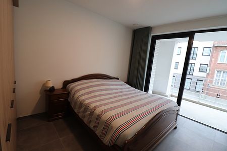 Prachtig klassevol 3-slaapkamerappartement op een TOP-locatie in Merksplas met groot terras (43 m²), ondergrondse berging en autostaanplaats. - Foto 2