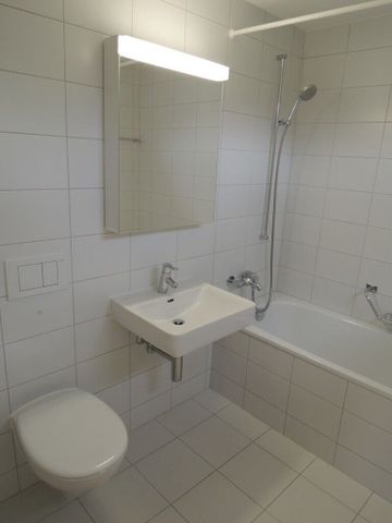 Auf zwei Etagen mit Sitzplatz und Balkon - Foto 3