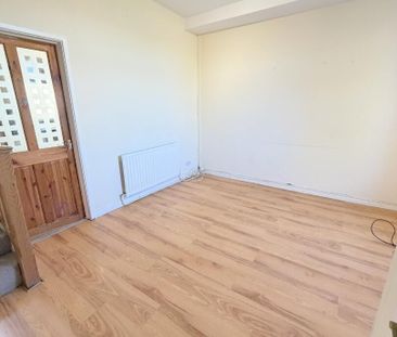 165 Avoniel Road, BT54SG, Belfast - Photo 5