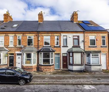 4 bedroom terraced house to rent - Photo 3