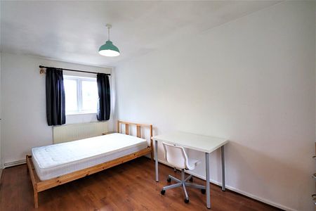 3 bedroom house share for rent in Coxwell Gardens, Birmingham, B16 - Photo 2
