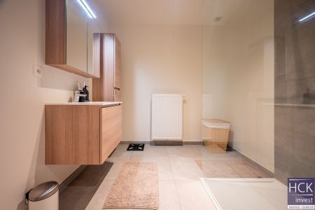 KRUISHOUTEM - Ruim appartement (102 m²) met 3 SLPK. én autostaanplaats - Foto 2