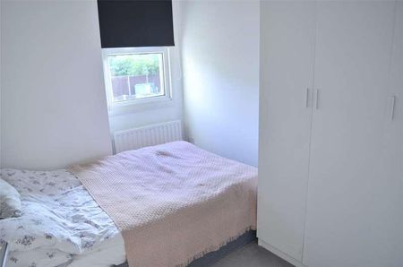 Onslow Gardens, Wallington, SM6 - Photo 4