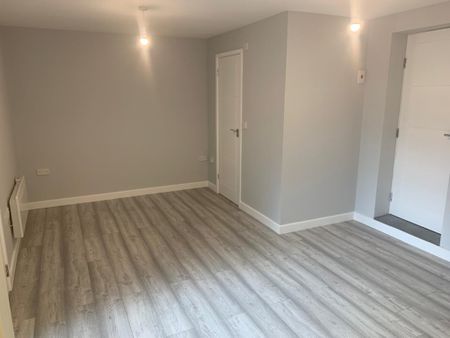 Studio to rent - Photo 5