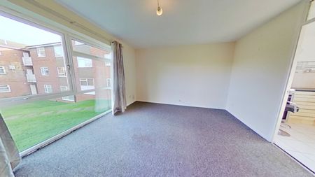 1 bedroom Flat - Woburn Close, Stevenage - Photo 2