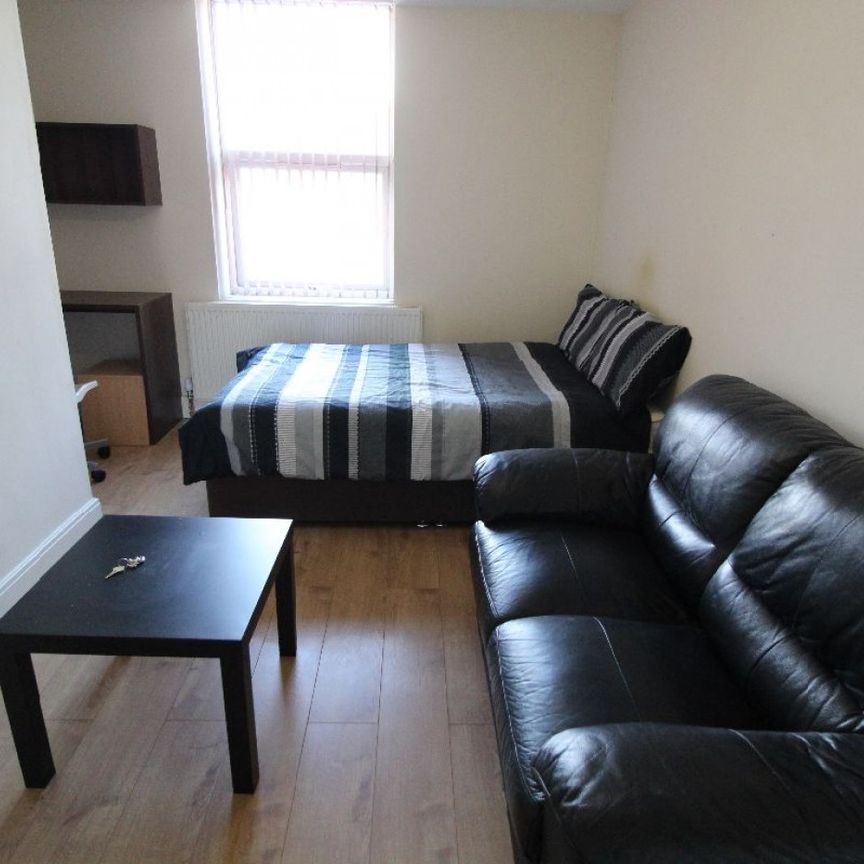 Fylde Road, Preston - Photo 1