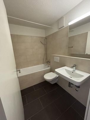 4.5-Zimmer-Wohnung mit Weitblick - zentral & modern - Photo 1