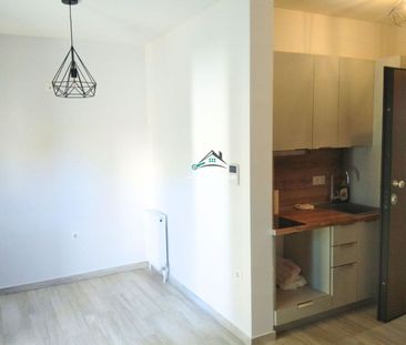Studio/Γκαρσονιέρα για ενοικίαση - Χαριλάου, - Φωτογραφία 4